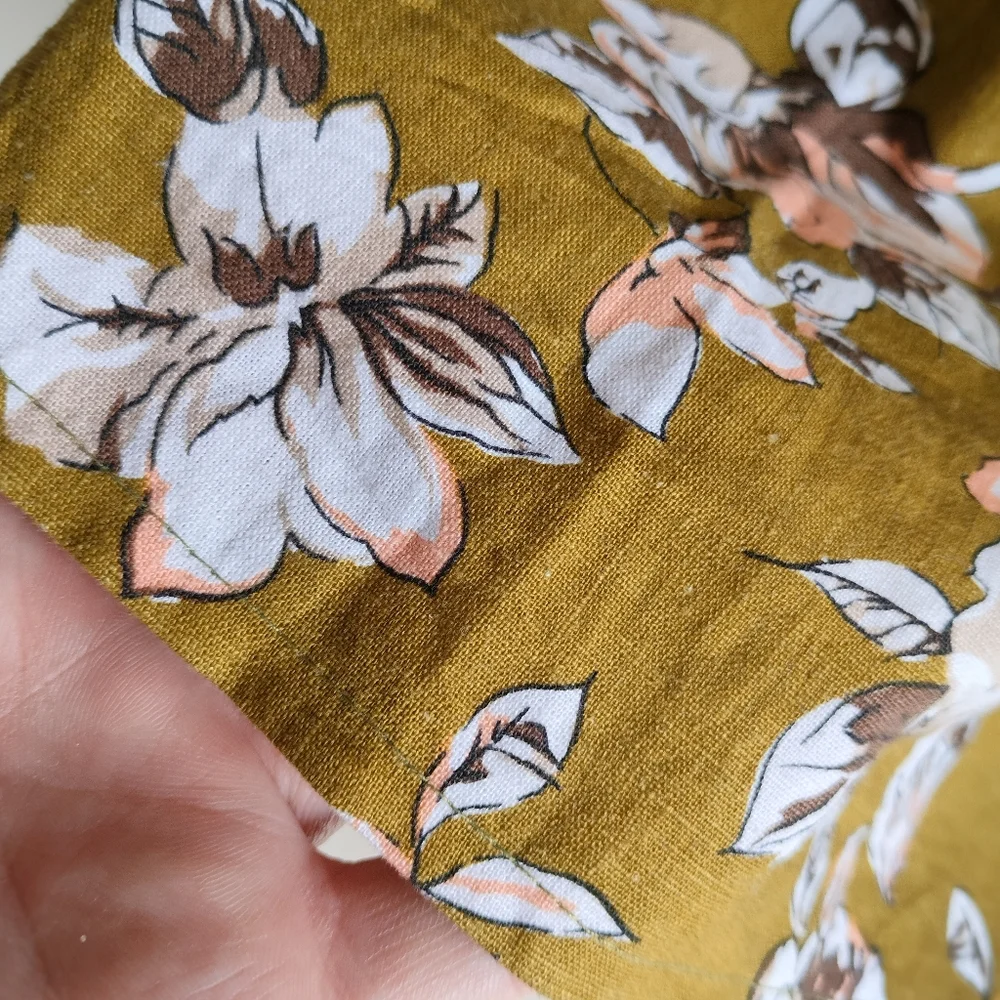 Floral Flounce Sleeve Long Top - Picture 2 of 16